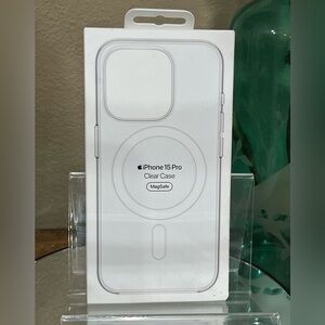 Apple iPhone 15 Pro Clear Case with MagSafe, new!